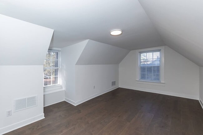 Building Photo - Amazingly large 2 bedroom home with fenced yard!