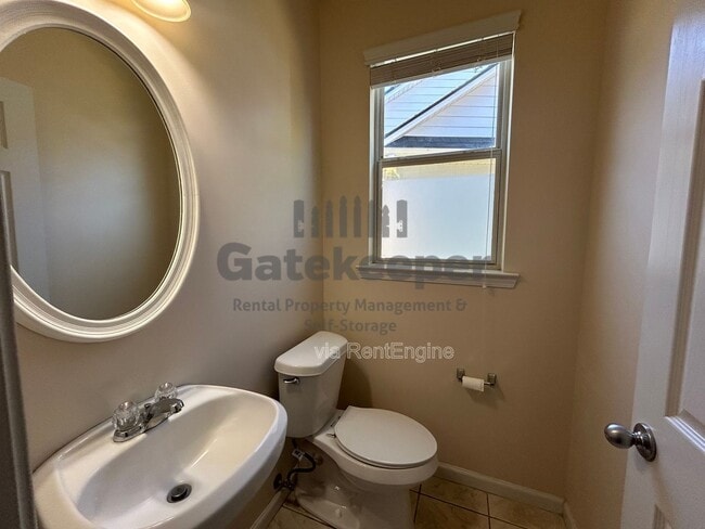 Building Photo - 214 Turnbridge Cir