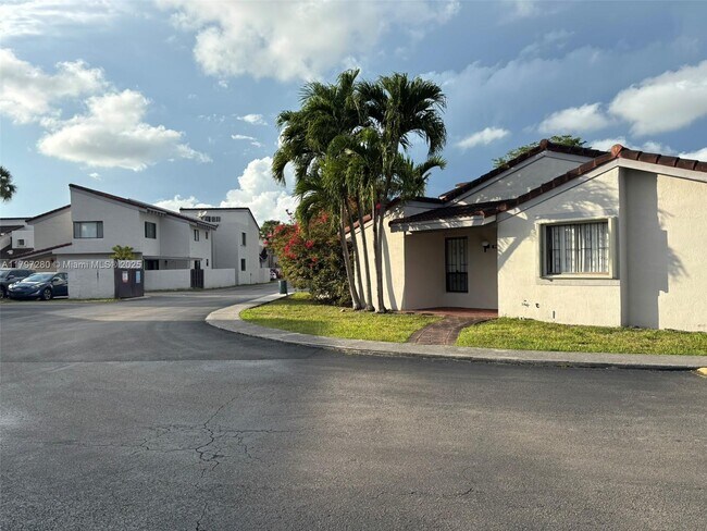 Primary Photo - 744 NW 106th Ave