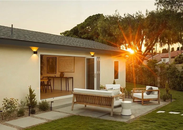 Building Photo - 3499 San Rafael Cir