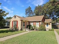 Building Photo - 2715 Burlington Blvd