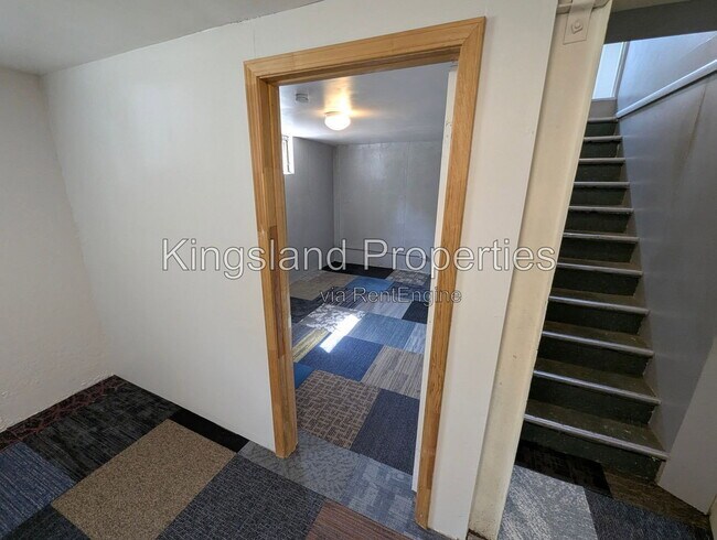Building Photo - 936 Highmont Dr