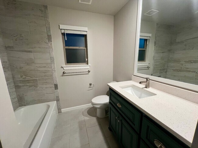 Building Photo - 4116 Palmetto Trail