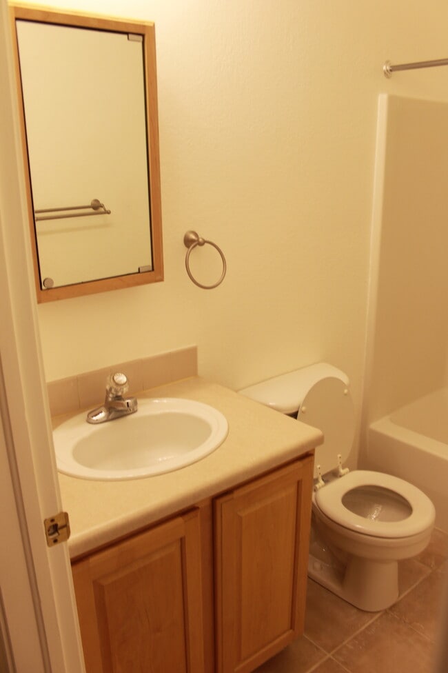 Building Photo - 7330 Kearney St