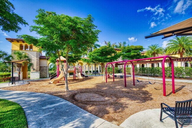 Building Photo - Annual Furnished Pet Friendly Twin Villa l...