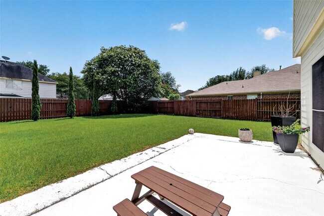 Building Photo - 19207 Rebel Yell Dr