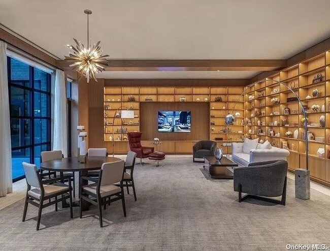 Building Photo - 100 Garvies Point Rd