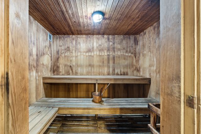 Building Photo - 400 E Randolph St