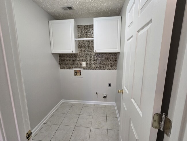 Building Photo - 3585 Plum Creek Trail NW