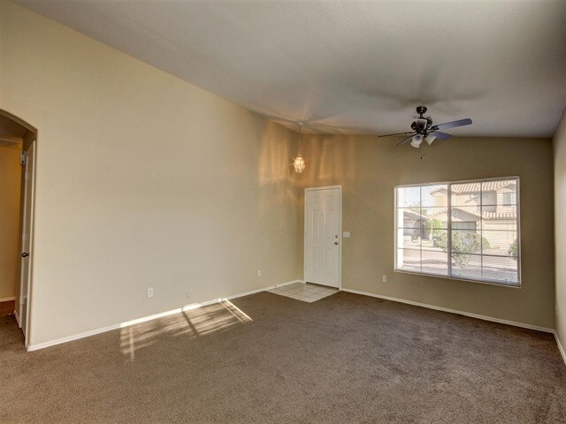 Building Photo - 6323 W Winslow Ave