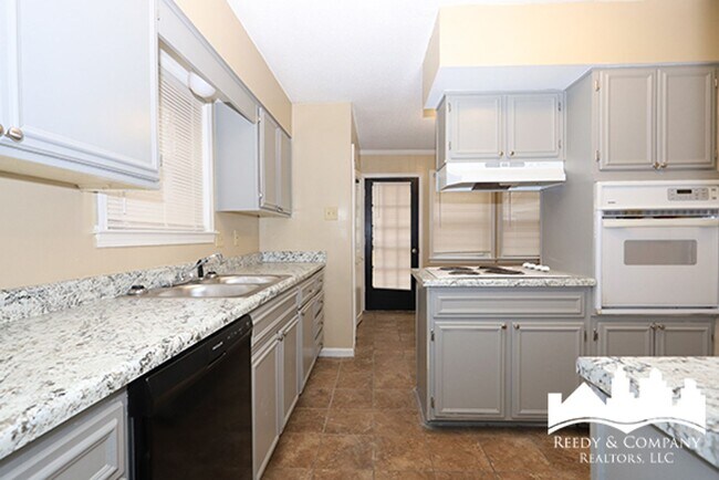 Building Photo - Welcome to 3132 Rosebay!