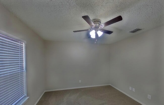 Building Photo - Modern 4-Bedroom Sanctuary in a Sought-After Location