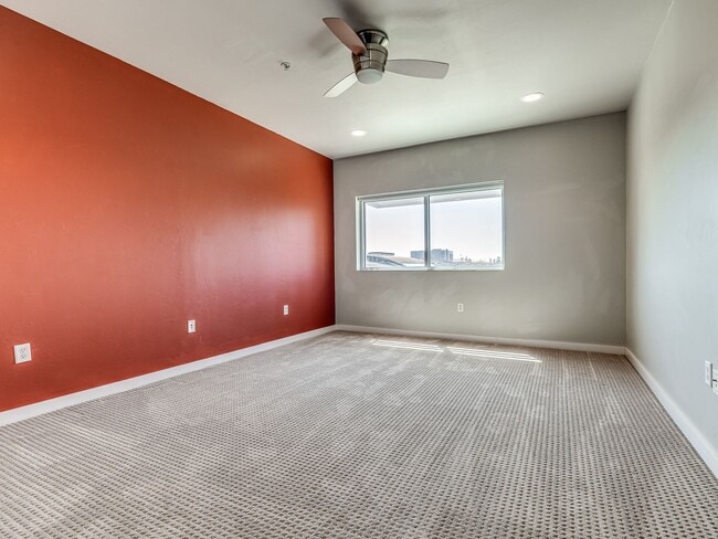 Building Photo - Military/First Responder Discount Available- 3 Bedroom/2 Bath  Downtown OKC Condo WITH 2 Covered ...