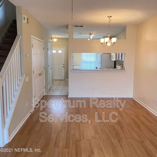 Building Photo - 12311 Kensington Lakes Dr