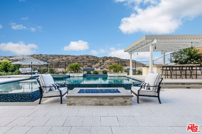 Building Photo - 24407 Clear Creek Pl