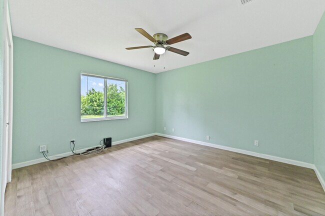 Building Photo - 17682 84th Ct N