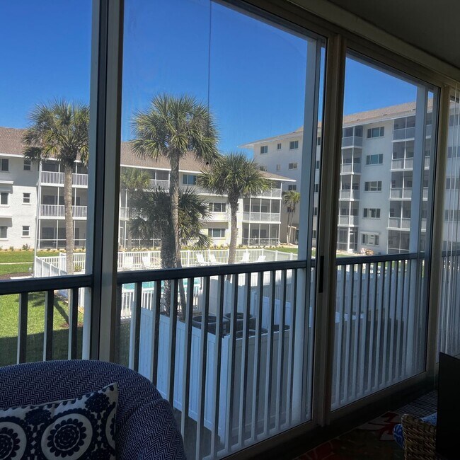Building Photo - 2BD/2BA on the Gulf of Mexico!