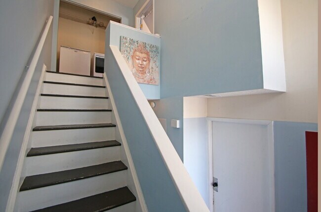 Building Photo - "Rent a room in this 4-Bedroom Furnished T...