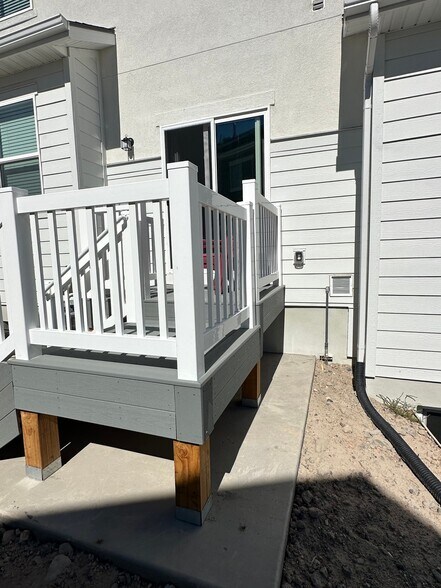 Building Photo - 4035 W Harper Ln