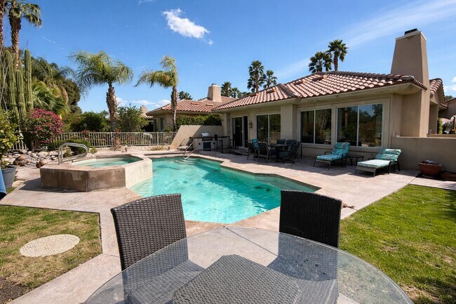 Building Photo - 83 N Kavenish Dr