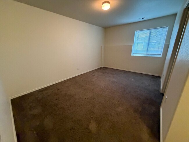 Building Photo - 4905 Montague Ln