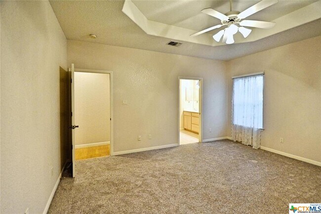 Building Photo - 2725 Diamond Trail