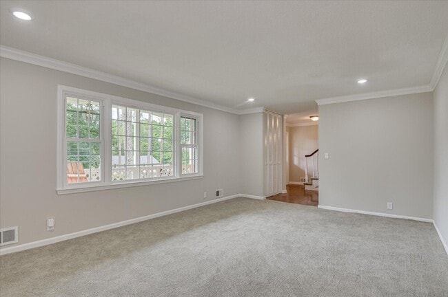 Building Photo - 986 Campbellton Dr