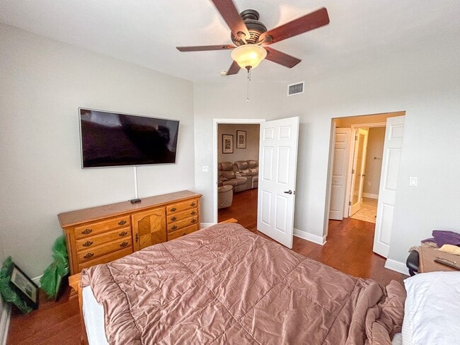 Building Photo - Union Street Station #324