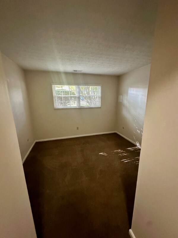 Building Photo - 1490 Slade Ave