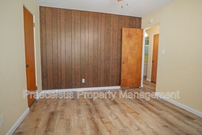 Building Photo - 5183 Marlborough Dr