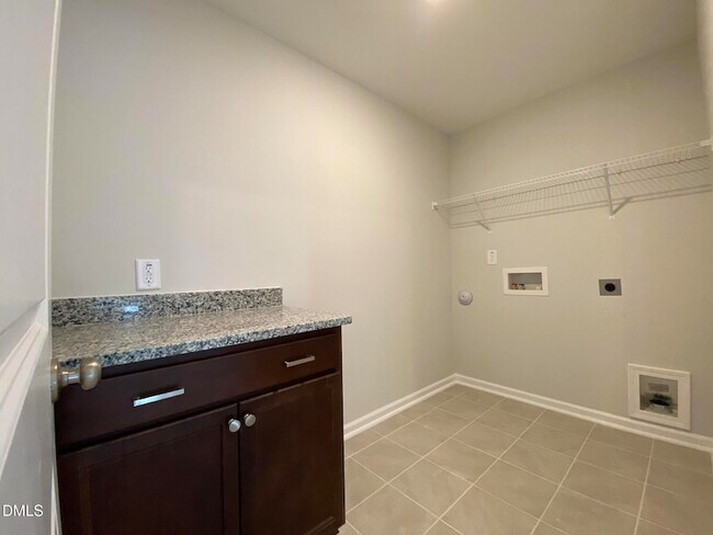 Building Photo - 17 Red Crabapple Ct