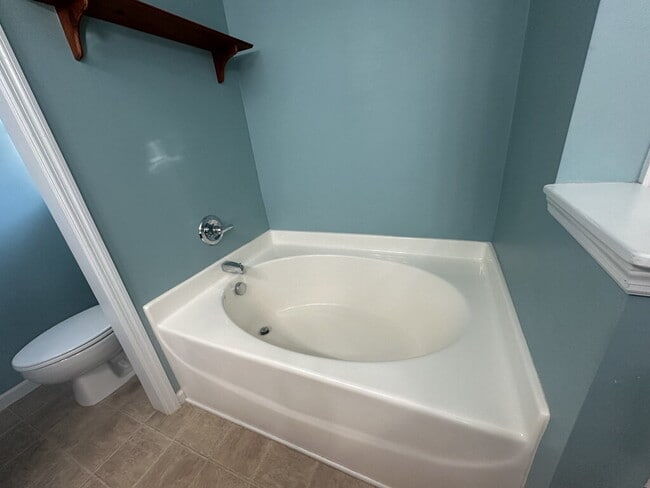 Building Photo - Nice 3 Bedroom, 2 Bath Home in Richlands-303 Rolling Meadow Ct.