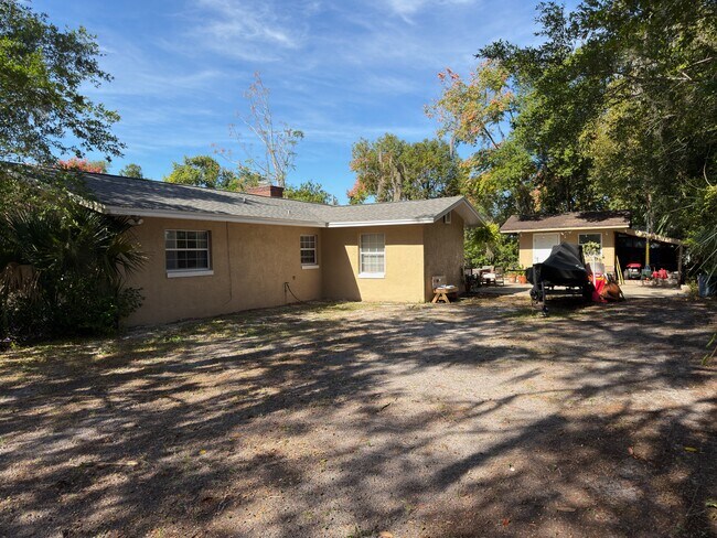 Building Photo - 650 S Park Ave