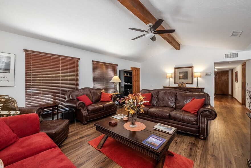 Building Photo - 1325 S Viejo Dr