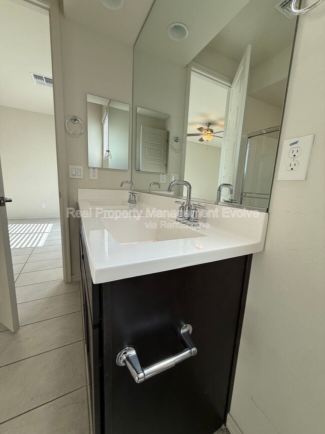 Building Photo - 8755 W Solano Dr