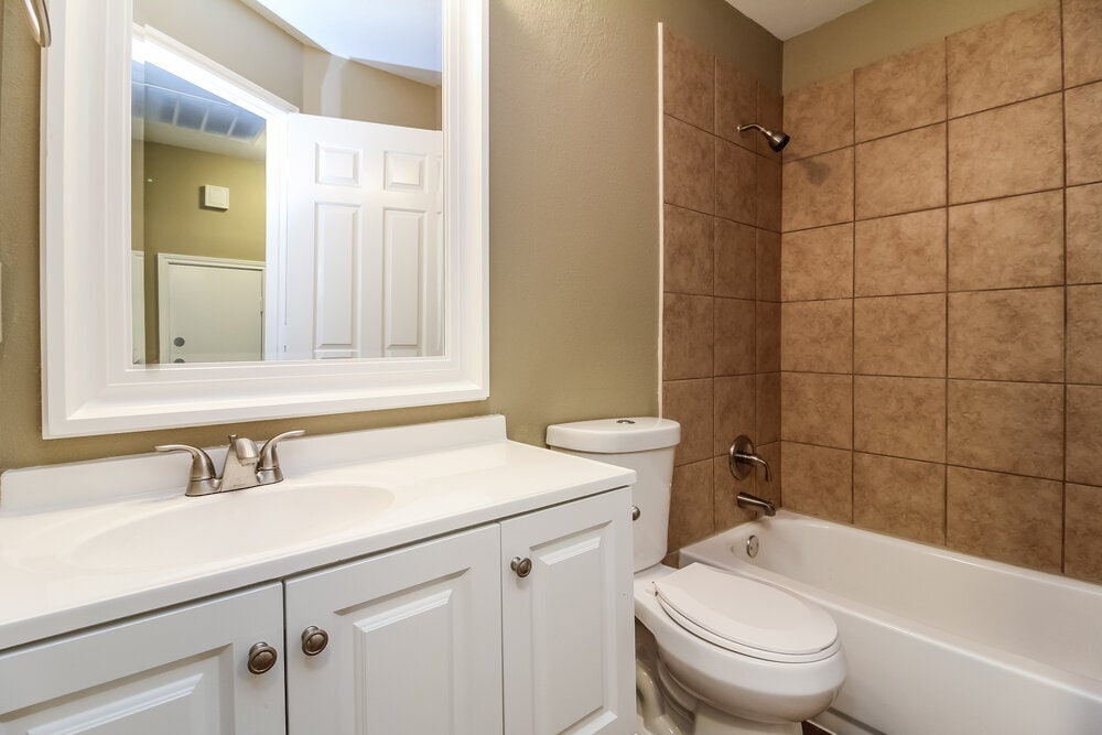 Building Photo - 1524 Chapman St