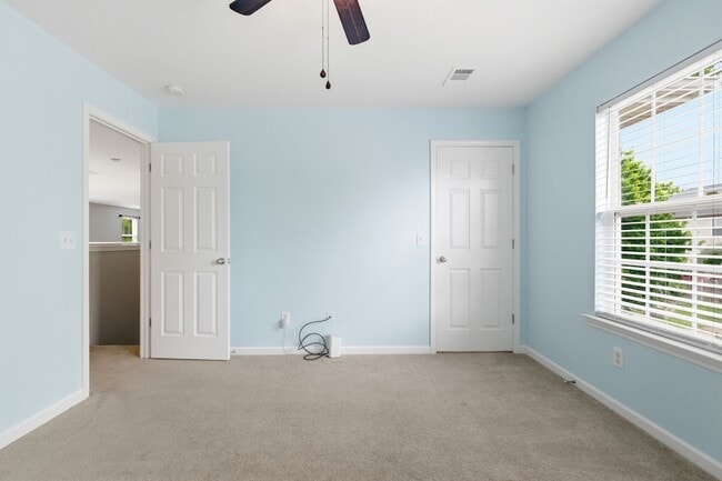 Building Photo - 3208 Calder Ct
