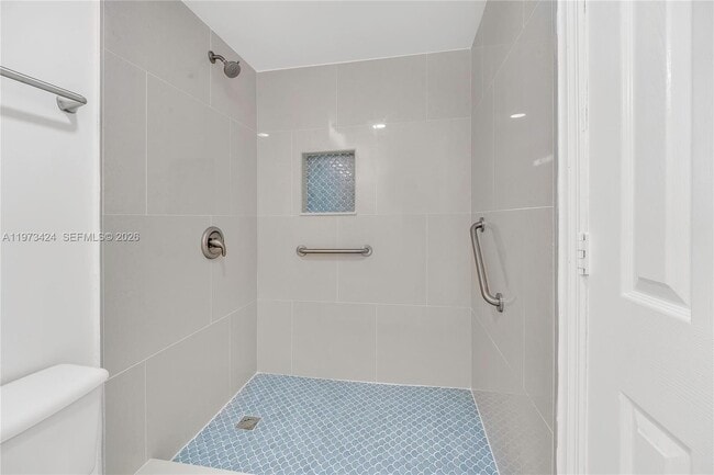 Building Photo - 151 SW 117th Ave