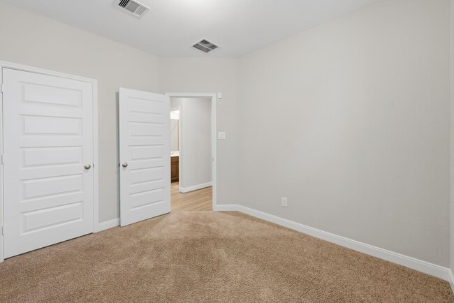 Building Photo - 24230 Prairie Glen Ln