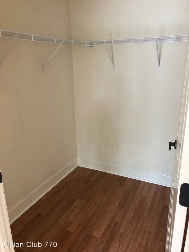 Building Photo - 2340 Lafayette Ave