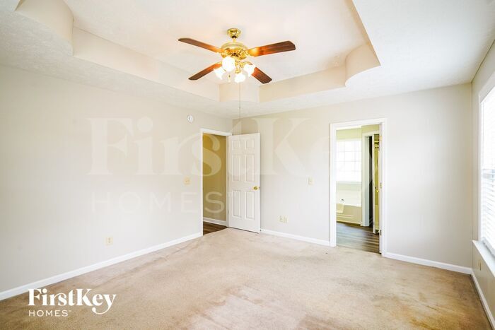 Building Photo - 209 Moorhill Ave