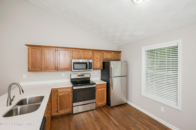 Building Photo - 806 Tin Dor Way