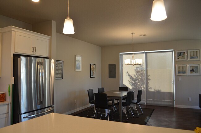 Building Photo - Shared Housing with A Modern Look