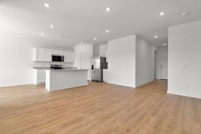 Building Photo - Brand-New 3 Bedroom Home in Prairie Grove! Move-in Ready!