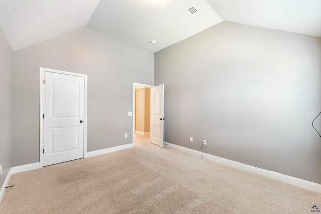 Building Photo - 153 Forestbrooke Way