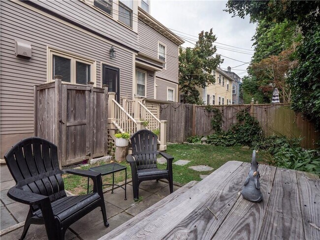 Building Photo - 1 Pell St