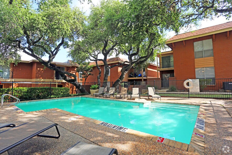 Windrush 2447 Lockhill Selma Rd San Antonio TX 78230 Apartment Finder