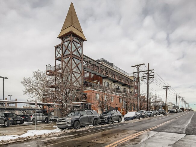 Primary Photo - Fully Furnished 1 Bedroom Condo in Rino