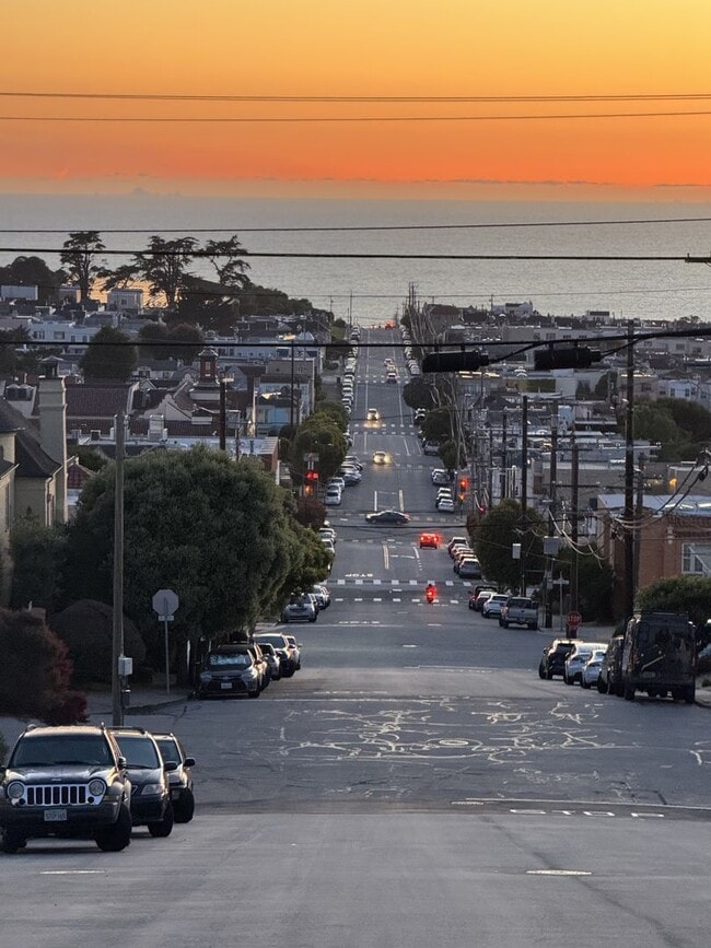 Building Photo - Stunning Designer-Renovated 4BR/3BA Single-Family Home in Outer Sunset, Just Blocks from Ocean Be...