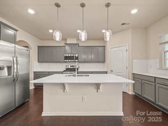 Building Photo - 1067 Winnett Dr